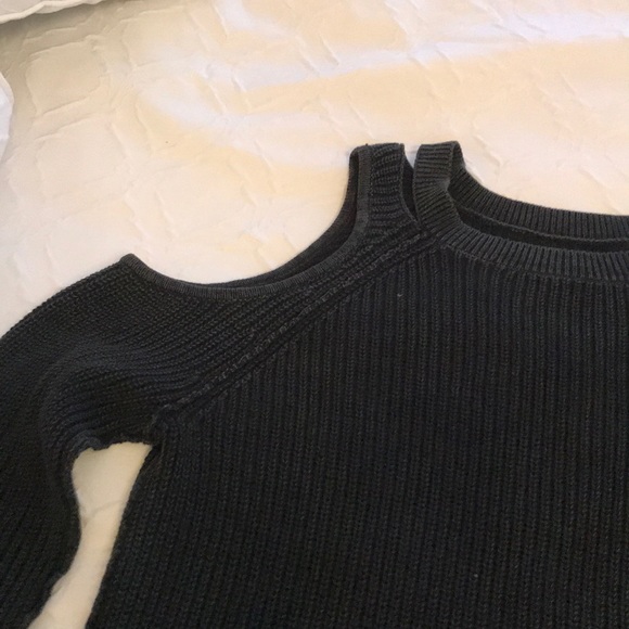 Sweater - Picture 2 of 2